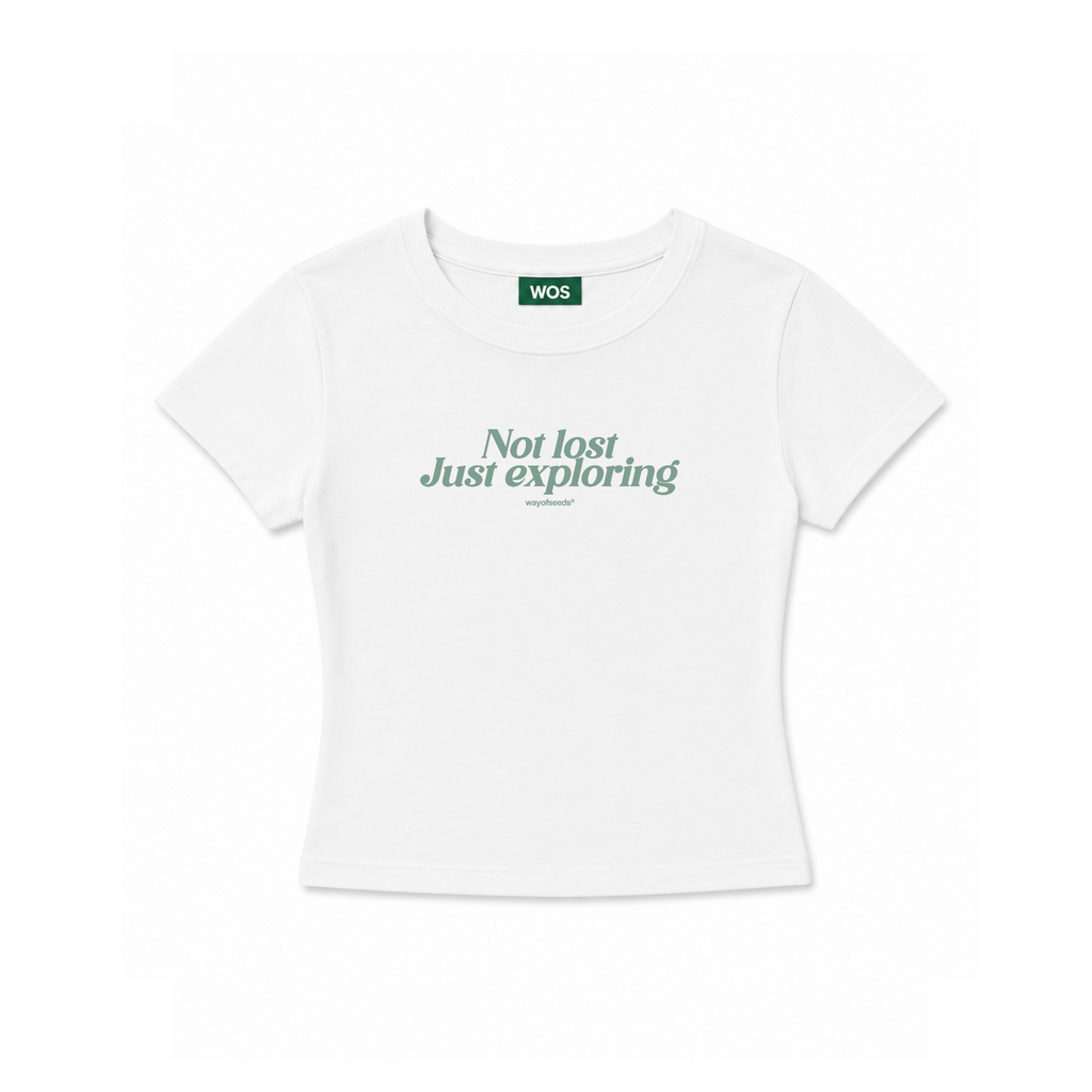 NOT LOST JUST EXPLORING WOMEN’S CROPPED TEE